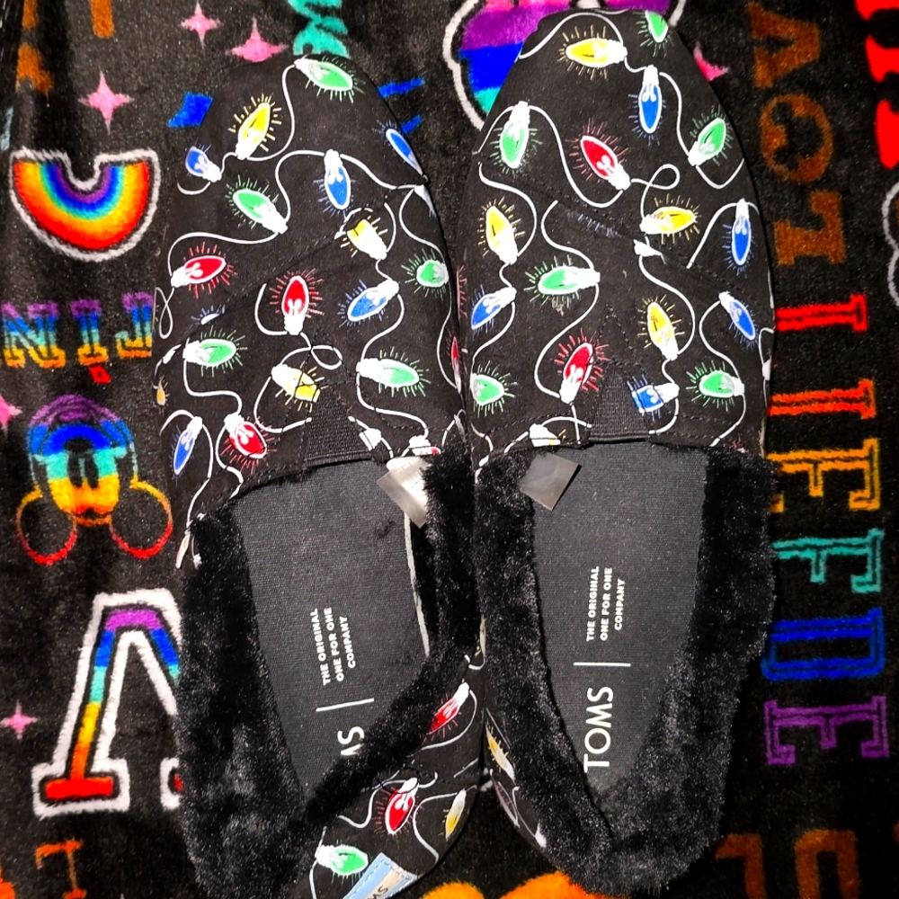 GUC - Womens - Toms Fur-lined Glow-in-the-Dark Shoe